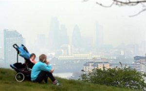 age sortir son bébé pollution